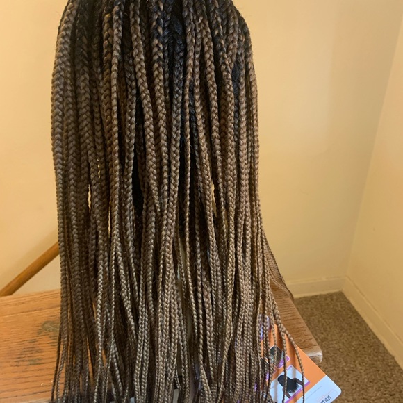 Outre HD Pre-Braided Lace Frontal Wig 13X4 Knotless Square Part Braids 26" - Picture 4 of 5